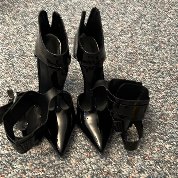 Black Women's High Heel Shoes - Picture 10 of 11